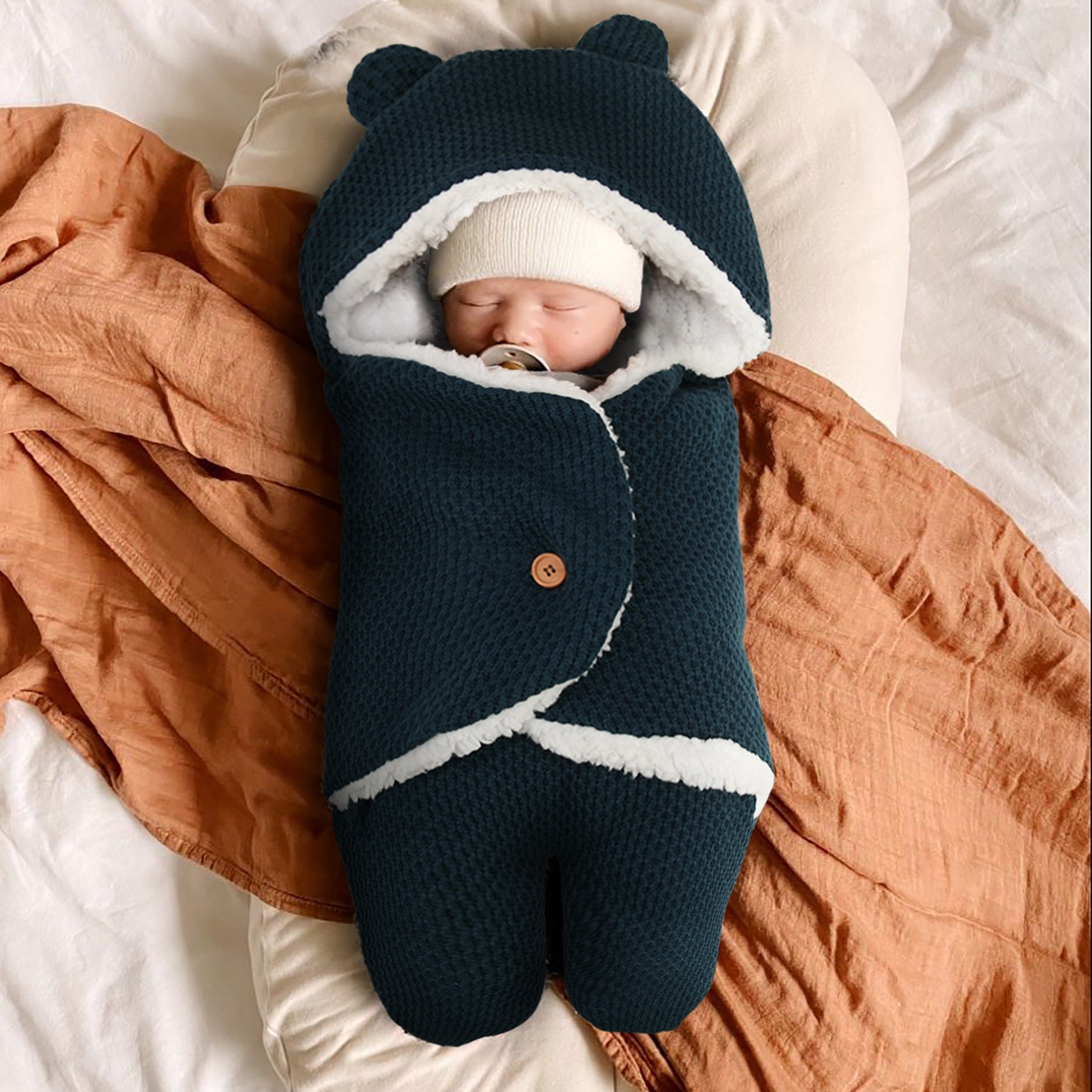 Autumn And Winter Newborn Sleeping Bag Thickened Plush Anti Blanket - TREND GURUS